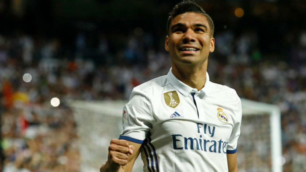 Transfer News: Chelsea are interested in signing Casemiro this summer.