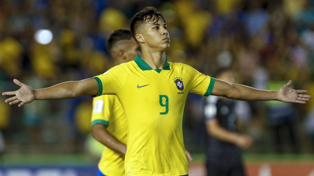 Chelsea are interested in Kaio Jorge