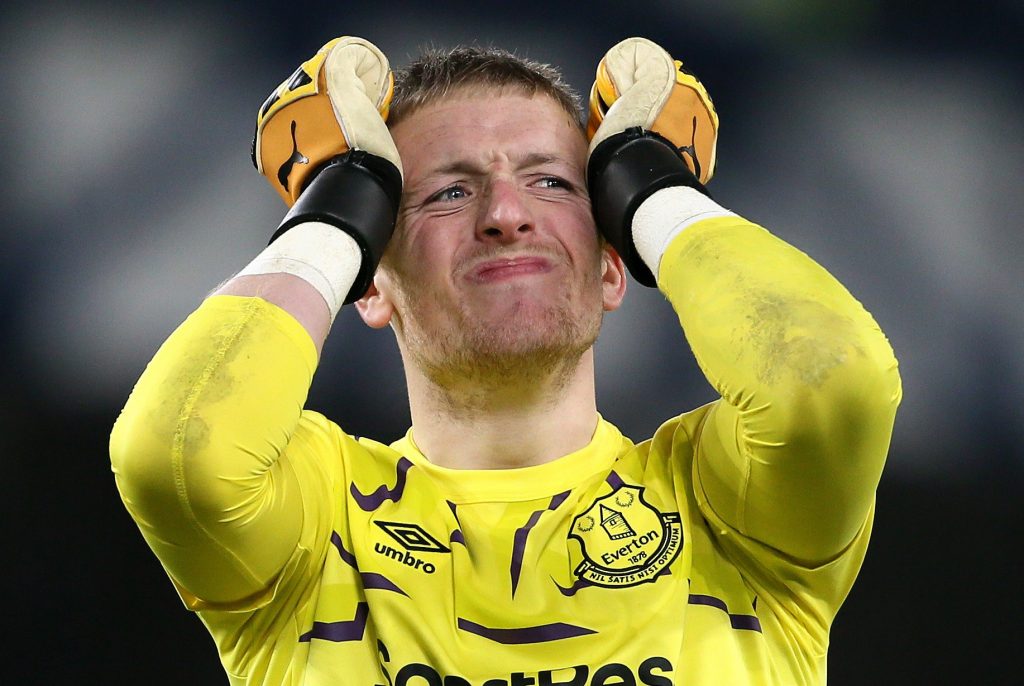 Everton yet to sign-off contract deal for Chelsea target Jordan Pickford.