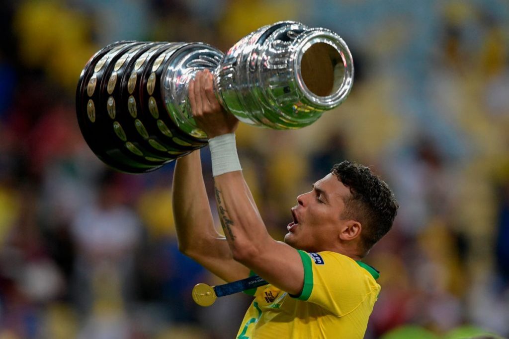 Chelsea defender Thiago Silva wants to play in the World Cup final for Brazil