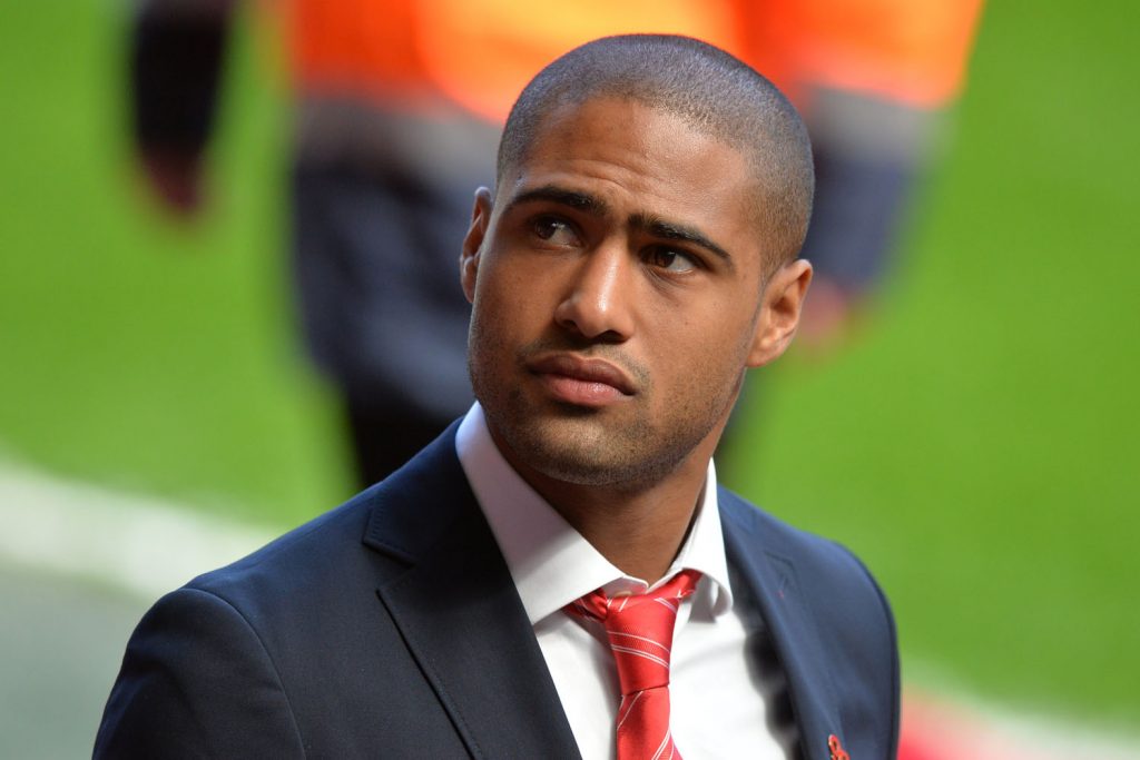 Glen Johnson has urged Erling Haaland and Jude Bellingham to join Liverpool over Chelsea 