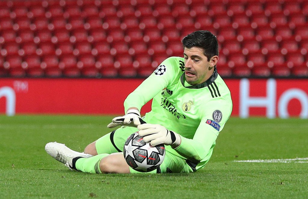 Real Madrid goalkeeper Thibaut Courtois puts Chelsea in the front seat while assessing the game. (PUBLICATIONxINxGERxSUIxAUTxONLY Copyright: xPeterxByrnex 59188257)