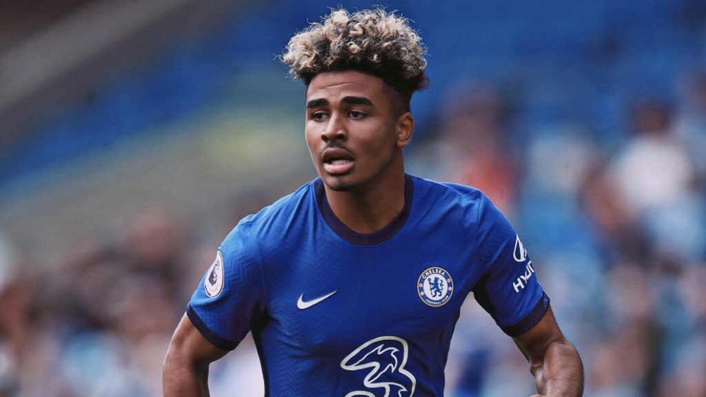  Chelsea starlet Ian Maatsen is currently playing at Coventry City on loan.