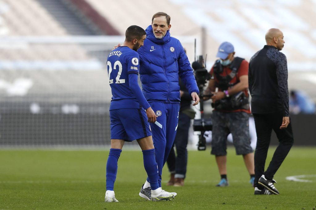 Thomas Tuchel, Manager of Chelsea, with Hakim Ziyech. (Photo by Alastair Grant - Pool/Getty Images)
