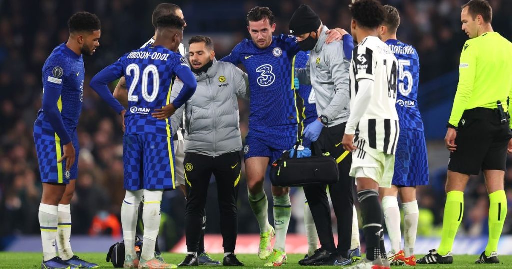 Chelsea ace Ben Chilwell is likely to be out for six-weeks after suffering a partial tear to his ACL. (imago Images)
