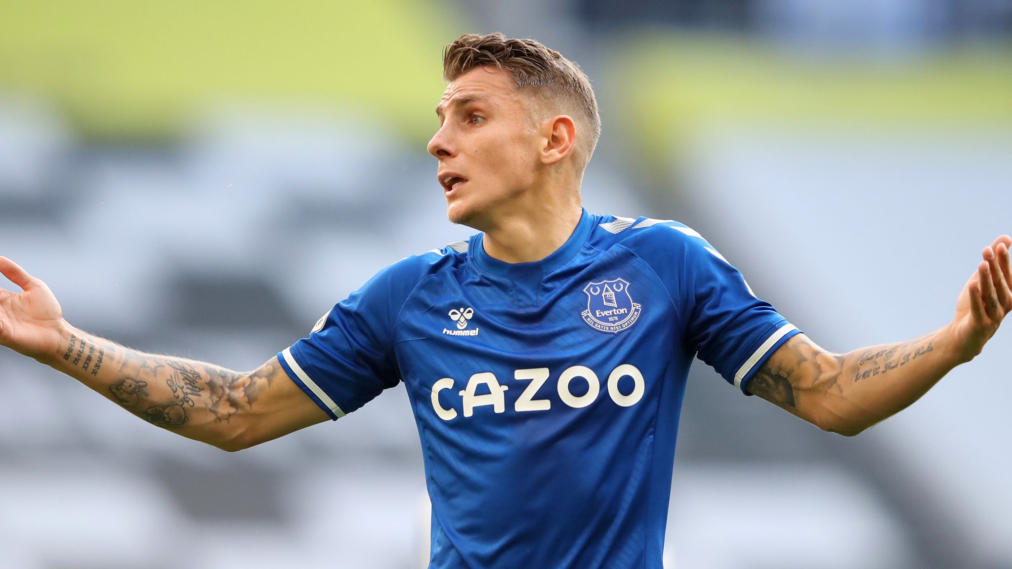 Transfer News: Newcastle keen to beat Chelsea to Lucas Digne.