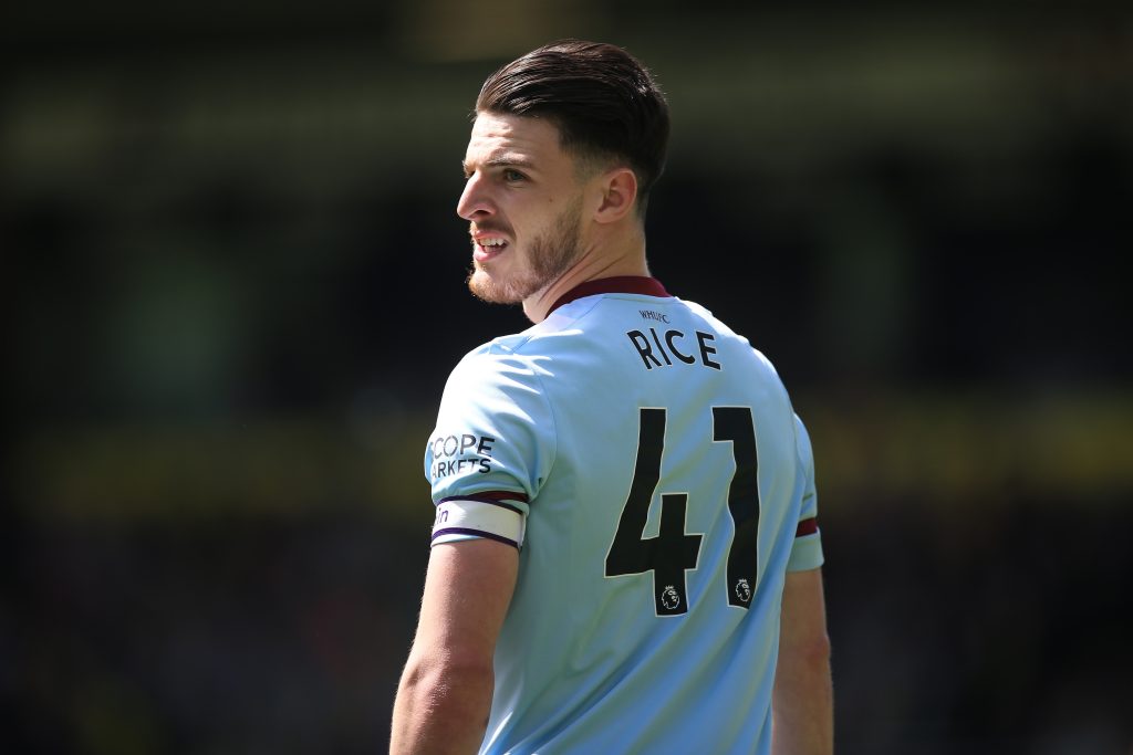 Di Marzio claims that Chelsea could beat Arsenal in the race to sign Declan Rice. 