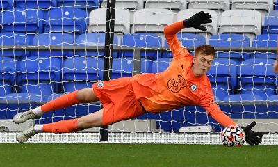 Peterborough United sign Chelsea goalkeeper Lucas Bergström on loan.
