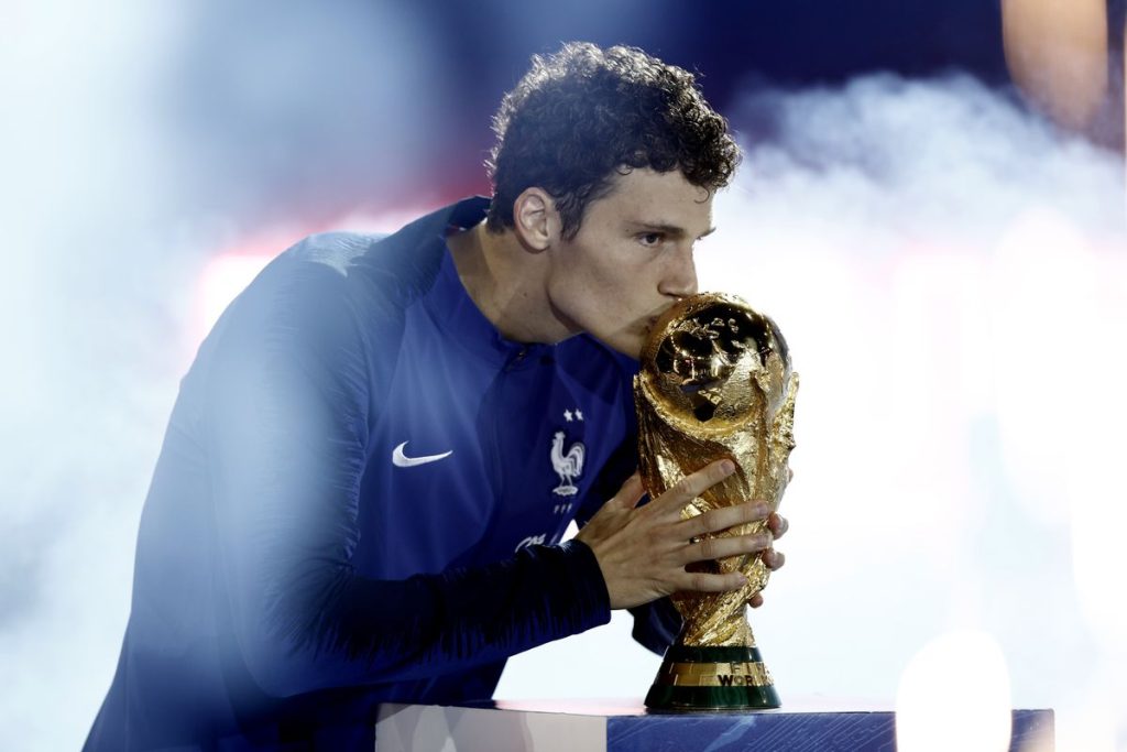 Transfer News: Chelsea want French defender Benjamin Pavard this summer.  (Credit: Twitter)