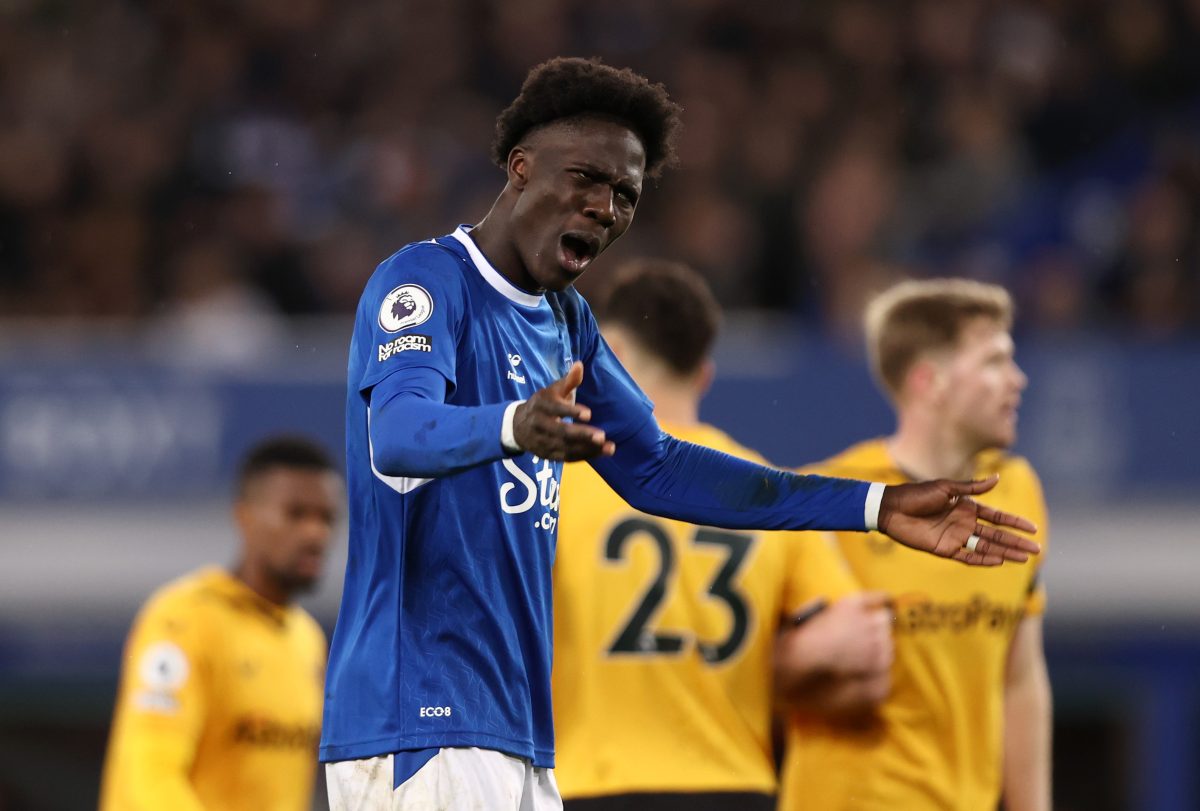 Everton midfielder Amadou Onana has rejected a chance to move to Chelsea.